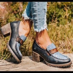 ☀️Freebird Bristol Loafers Blue & Black print